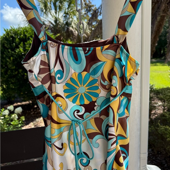 Colorful Swirl Pattern Top - Picture 2 of 4